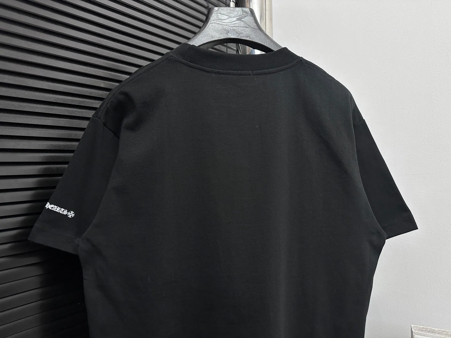 🅿️170 [Chrome heart*] Chrome heart ch 25ss early spring new style Sanskrit pocket short sleeves ·280g 100% cotton double yarn jersey fabric ·Special thickened 32 pieces of double-strand 1x1 thread in the same cylinder custom dyeing ·Double-needle stitching and cross-stitching technology ·Original main mark washed tag Color: black white Size: XS-L